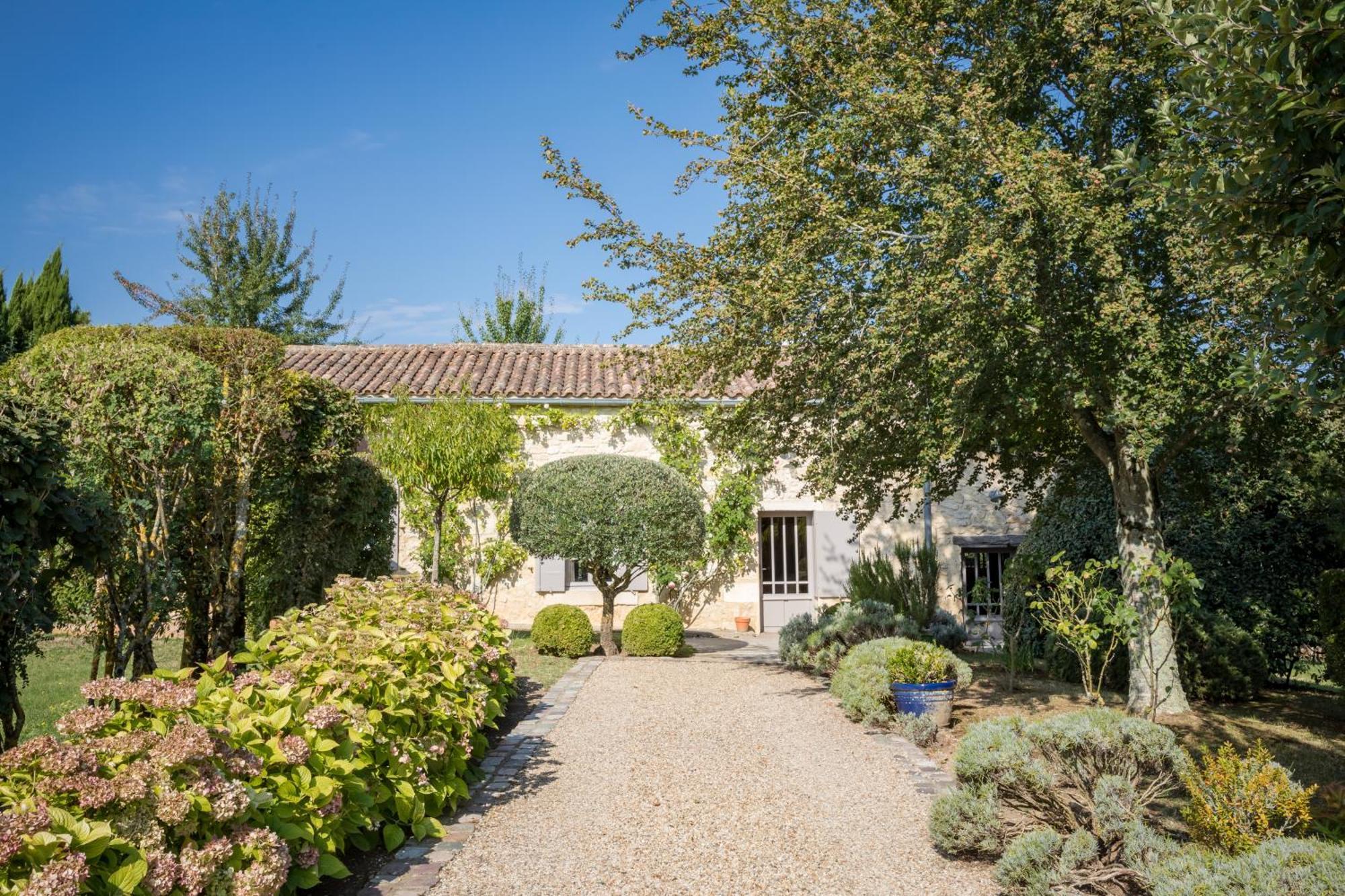 Les Clefs De Troplong Mondot Saint-Émilion Eksteriør bilde